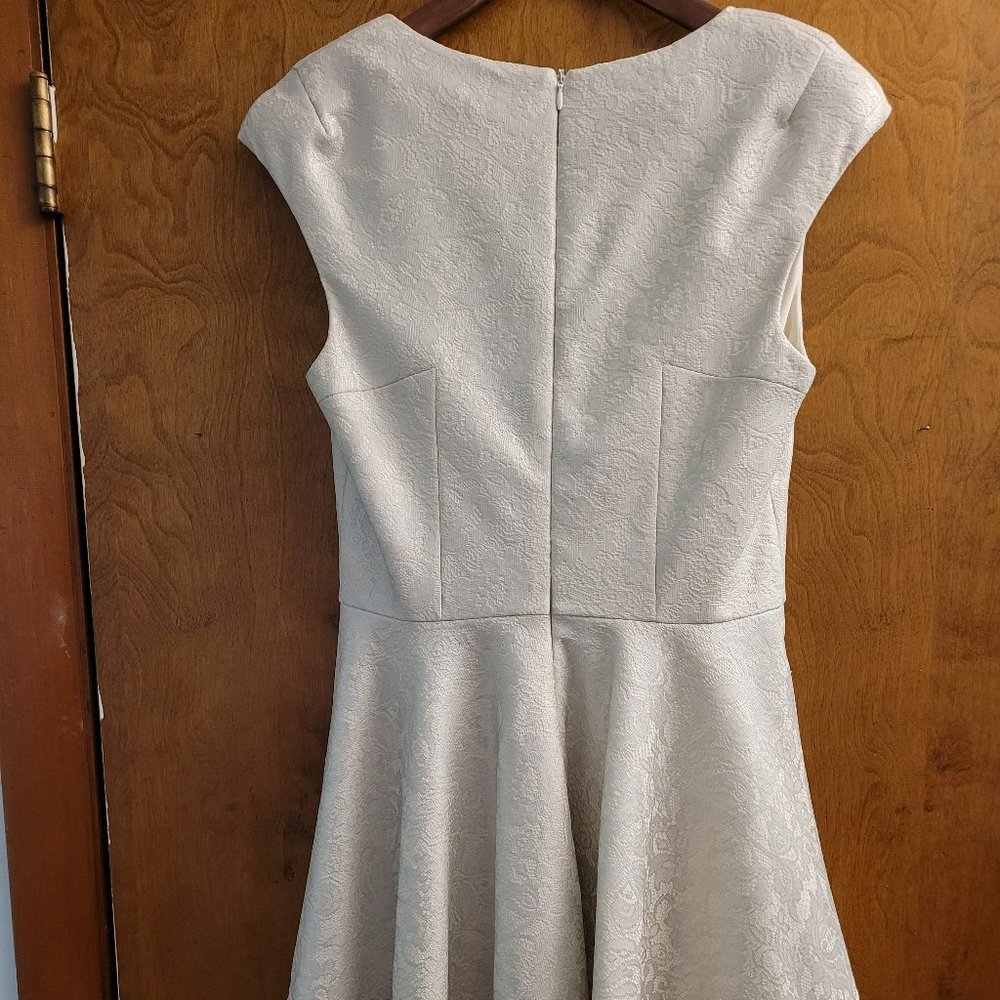 Off-white skater dress - Worn 2x - EU - Picture 5 of 6